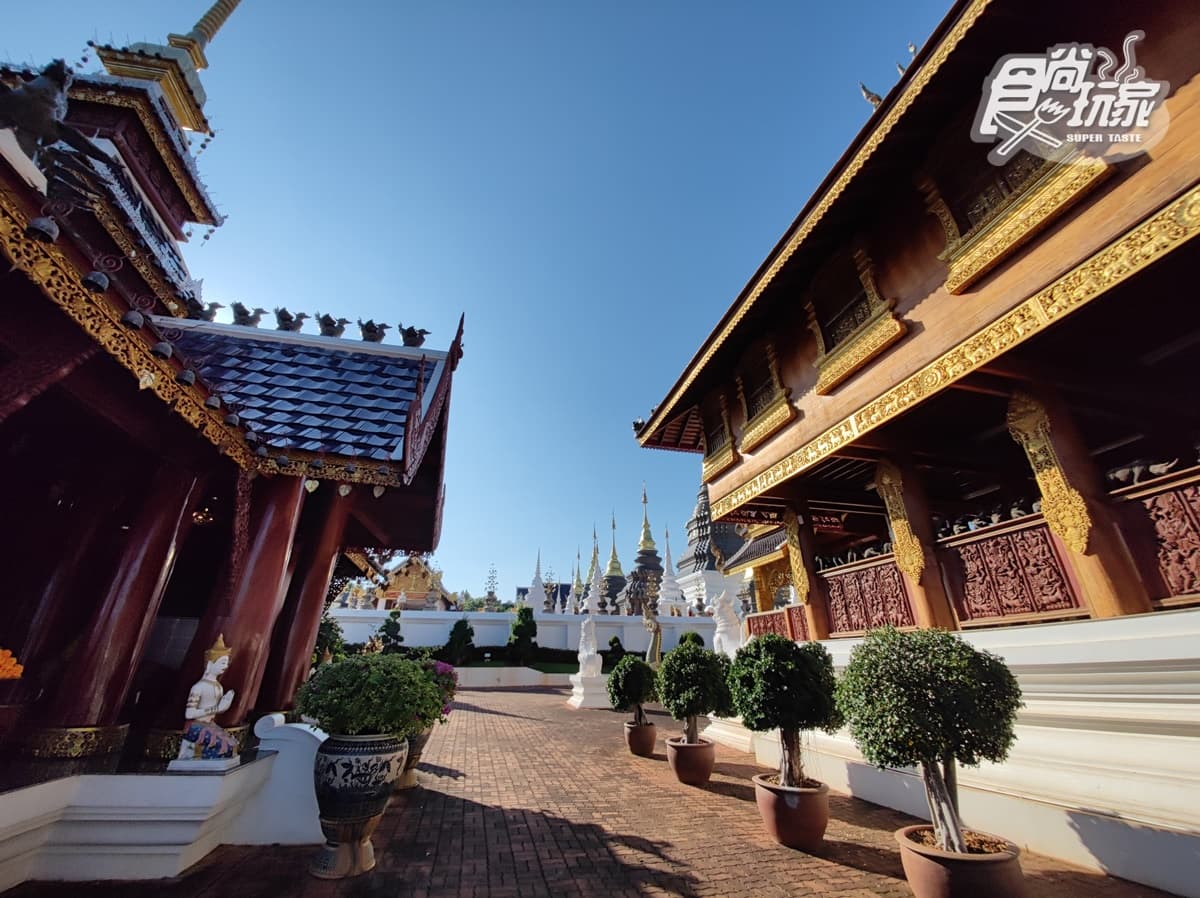 清邁藍廟為多個寺廟所組成。