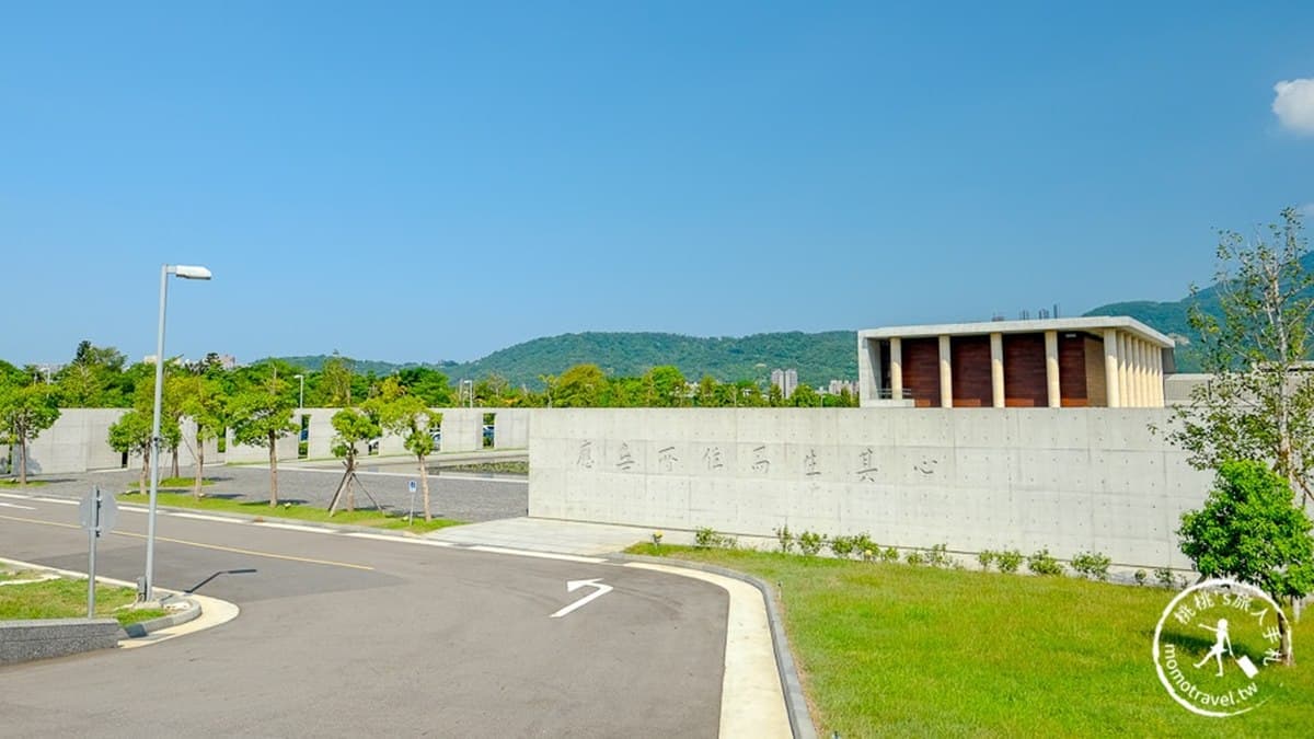 「法鼓山農禪寺」為佛門清修靜地，入內參觀請遵守寺方相關規定。（圖片來源：桃桃‘s旅人手札）
