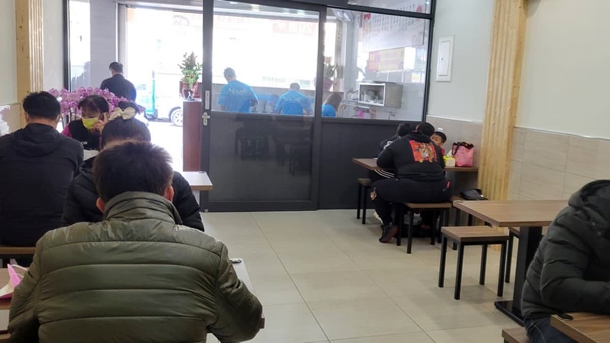 經過重新裝潢的店面更加明亮且舒適，店內空間寬敞又乾淨。（圖片來源：熱血玩台南。跳躍新世界）