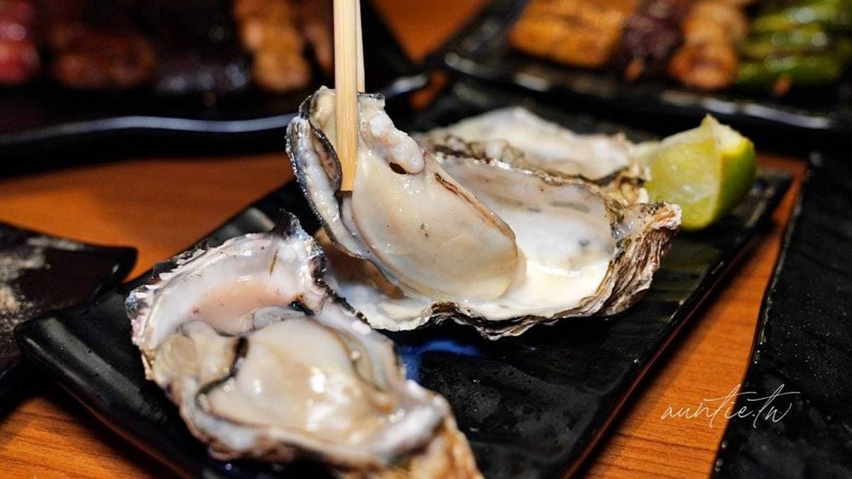 廣島生食級生蠔沒有烤得太熟，咬下去會爆漿，沒有腥味，超滿足！（圖片來源：水晶安蹄不務正業過生活）