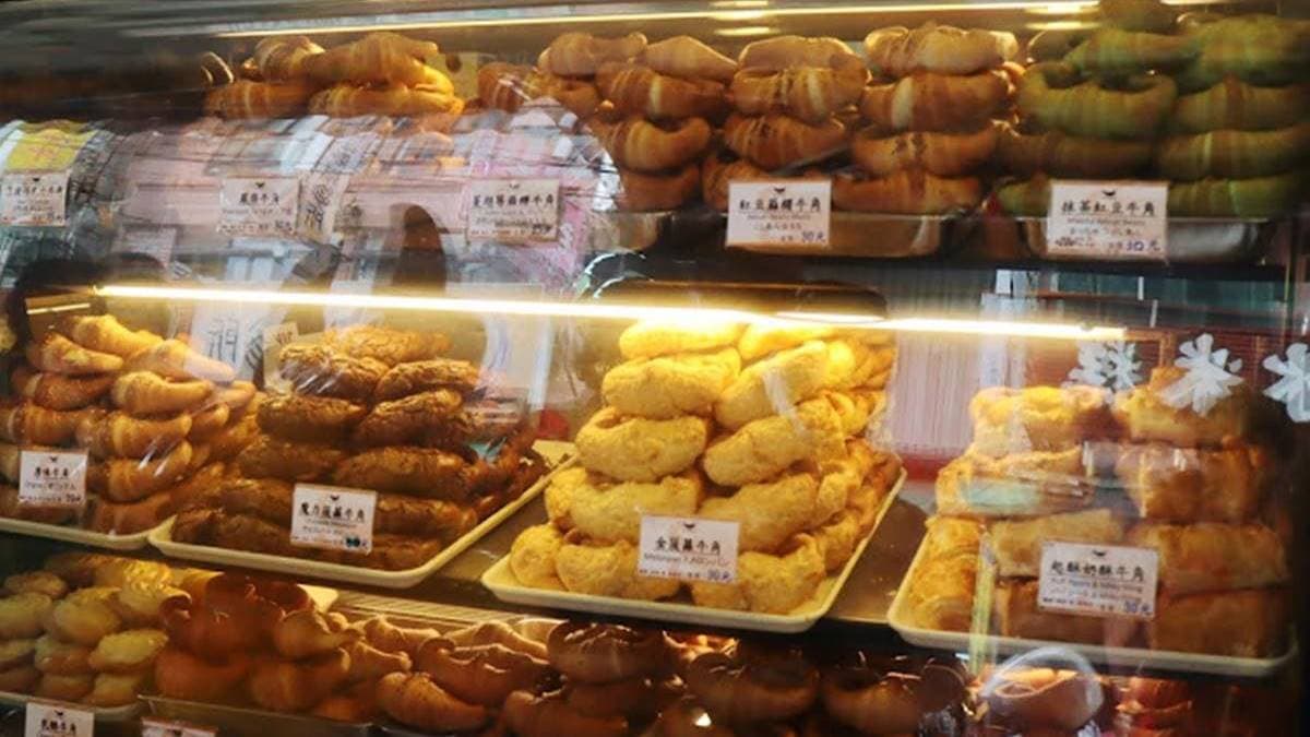 牛角麵包不只原味，還有巧克力、奶酥等多達14種不同的口味。（圖片來源：沙拉公主吃喝玩樂看世界）