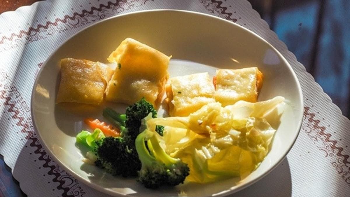 早餐採自助式，有蛋餅和清粥等常見的餐點。（圖片來源：槑槑散策記）