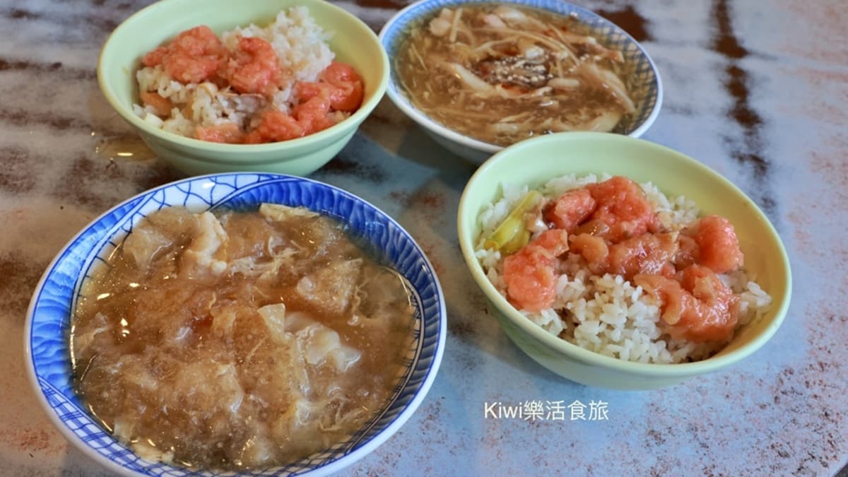 想吃炒飯、炒麵、滷肉飯、假魚肚、香菇肉羹，店裡都有販售。（圖片來源：Kiwi 樂活食旅）
