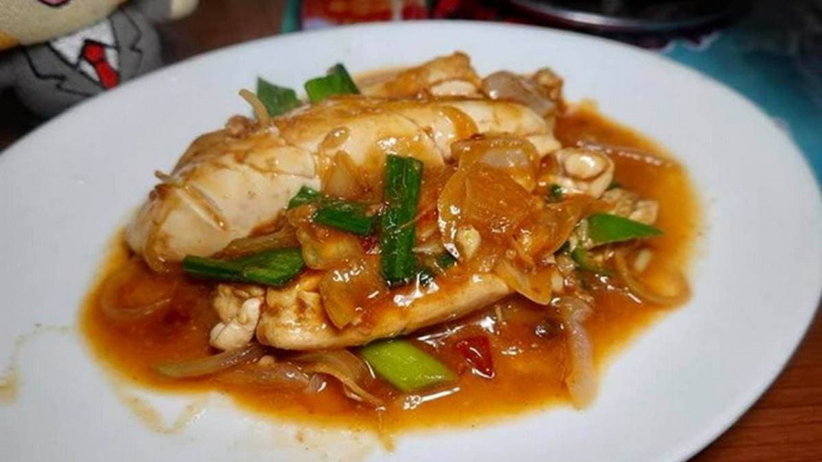 蒜苗烏魚鰾是冬季限定食材，也是一道經典老菜。（圖片來源：貓大爺部落格）