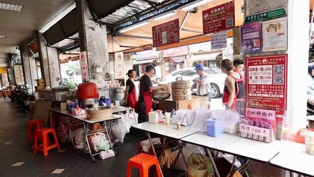 妙口有幾張簡單桌椅可以內用。（圖片來源：貓大爺部落格）