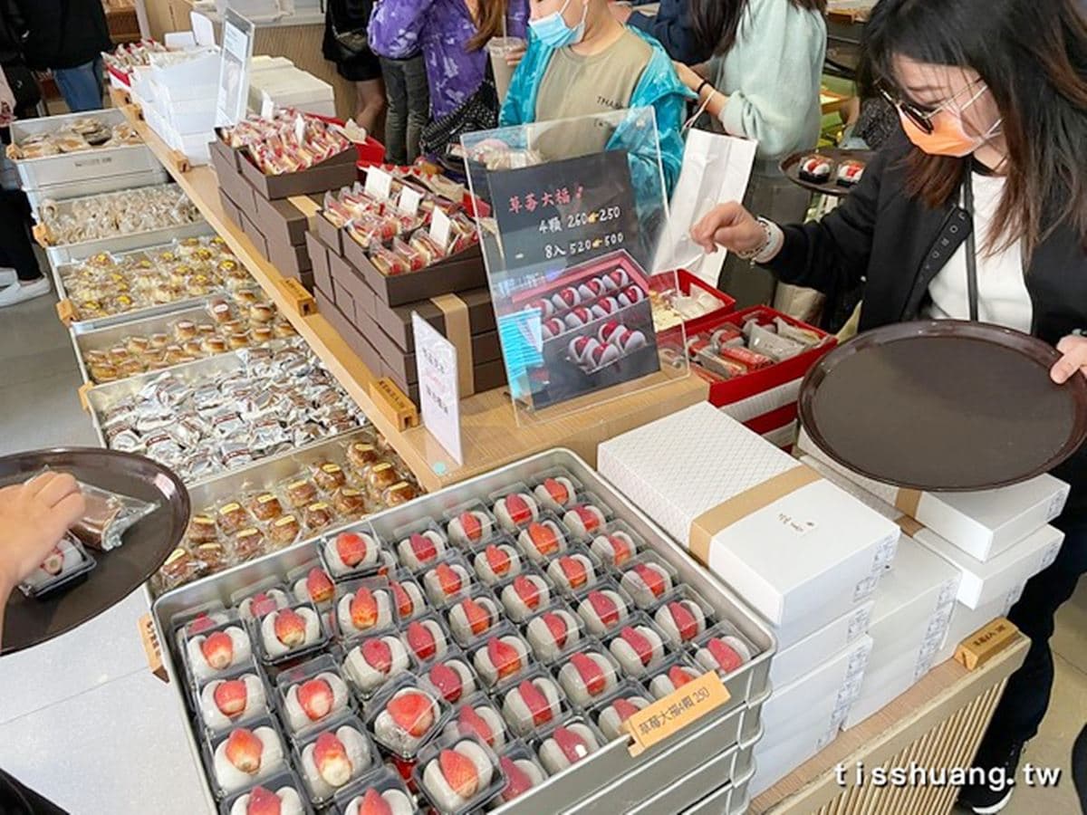天亮就要卡位！台北最難搶「草莓大福」老店在這，路邊就能爽嗑日本宮廷甜點
