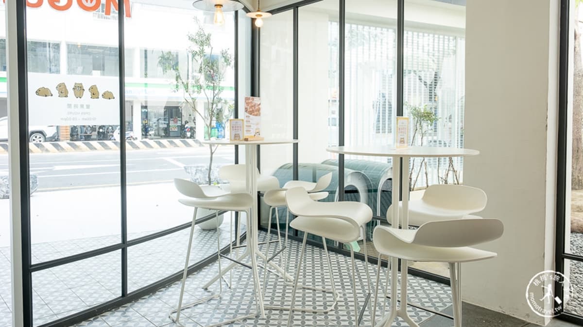不管是店內還是店外，都裝潢地非常漂亮。（圖片來源：桃桃's旅人手札）