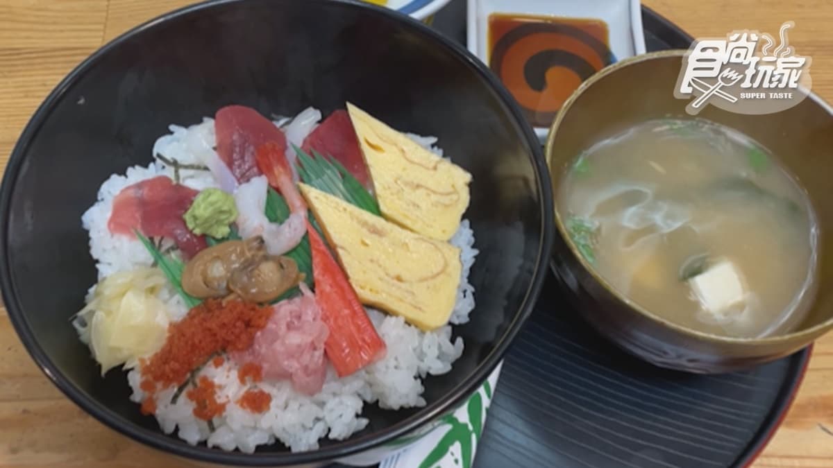 一開店就人潮滿滿，是當地的熱門店家。