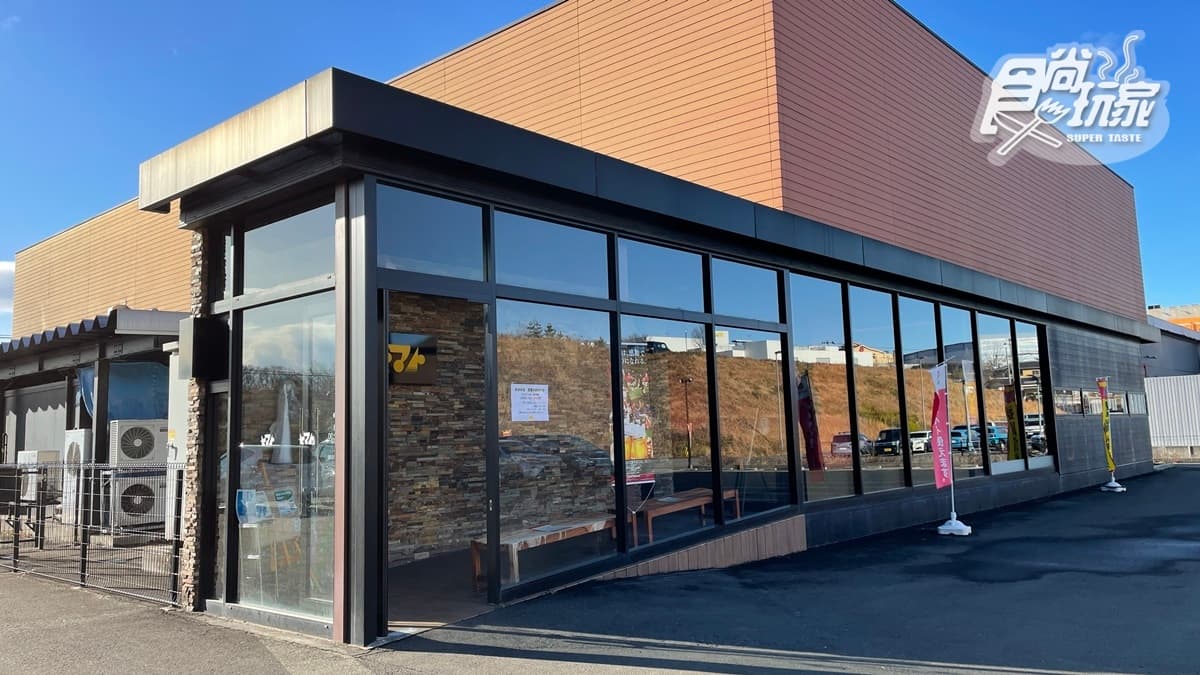 店面隱身在市區內，是在地的熱門餐廳。