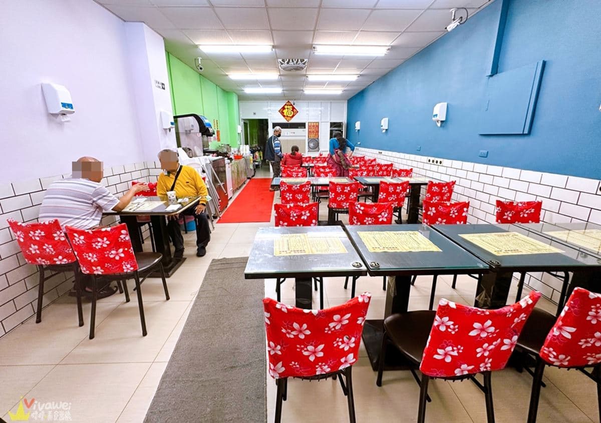 老闆怕你吃不飽！超平價「台式牛排」免費加麵吃到撐，冰淇淋、濃湯無限爽嗑