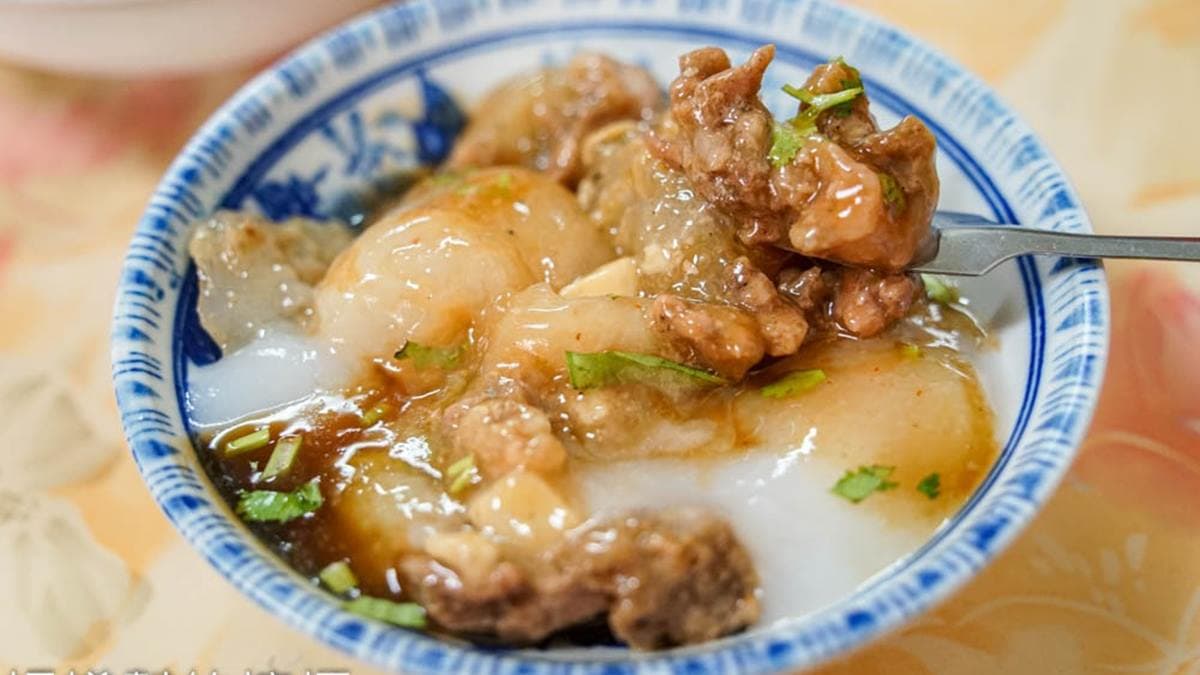 內餡是醃過的肉塊和筍丁，味道鹹香很美味。（圖片來源：螞蟻幫的櫥櫃）