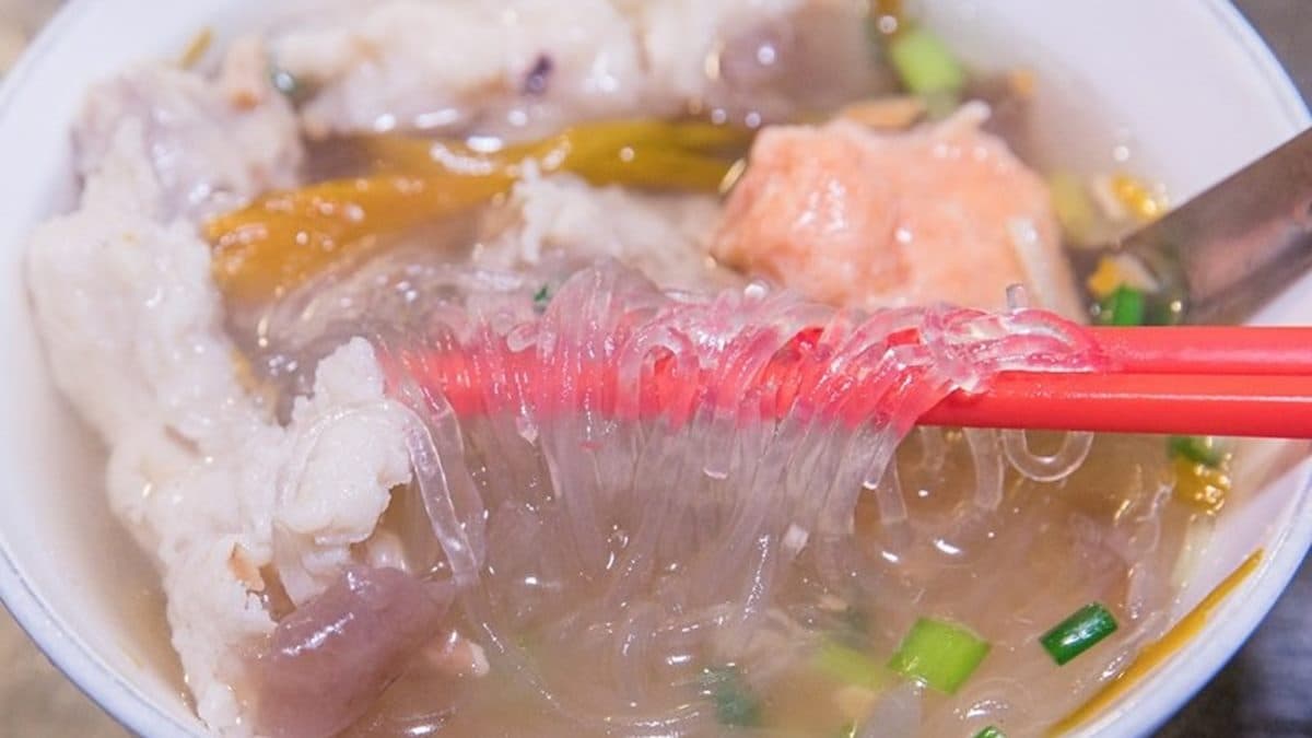 所謂的八寶指的是蝦米、蝦仁、肉、花枝、香菇、金針、木耳、竹筍、芹菜。（圖片來源：小虎食夢網）