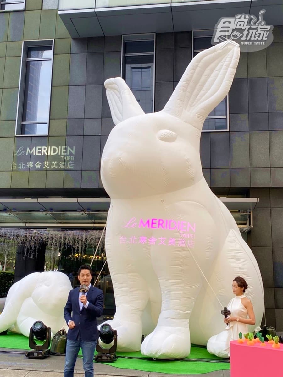 台北燈會「７公尺巨兔」搶先拍！飯店吃到飽屬兔同桌都打折、免費搭賞燈巴士