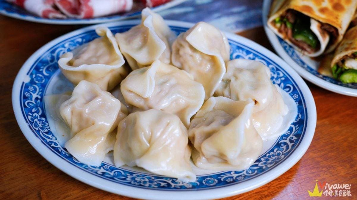 水餃只有高麗菜豬肉口味，外皮很Ｑ，內餡也很新鮮。（圖片來源：瑋瑋美食萬歲）