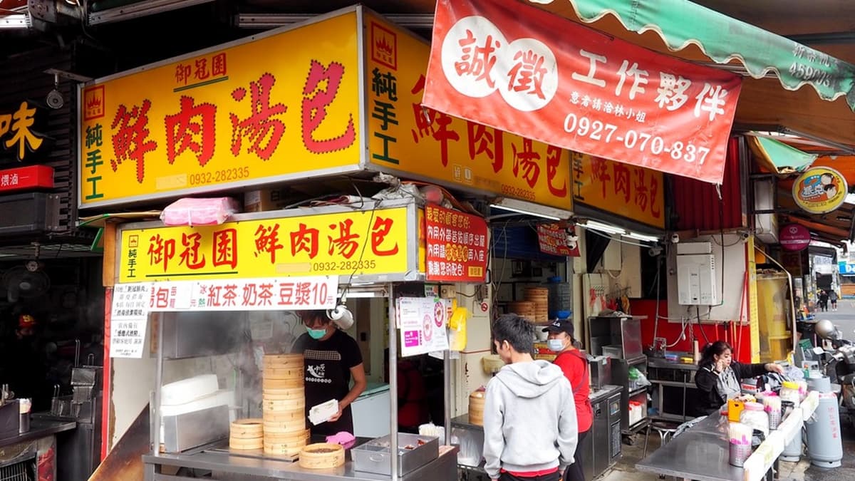 湯包從麵皮開始都是現場製作，而且現點現蒸。（圖片來源：加小菲愛碎碎唸）