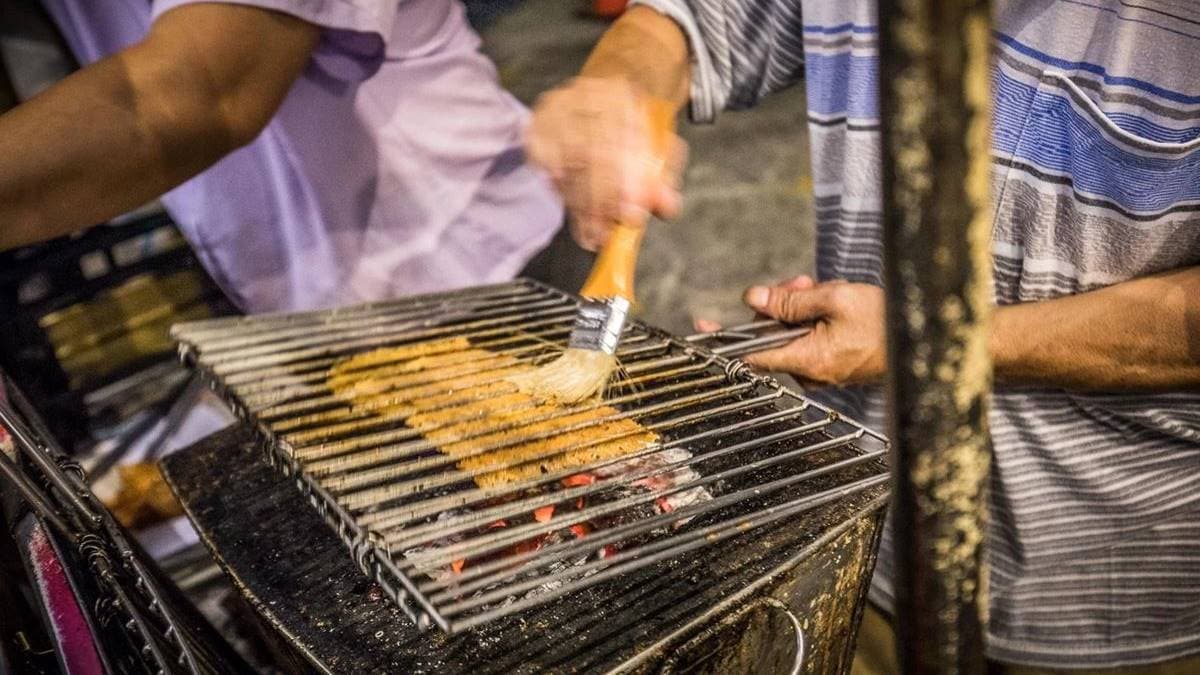 就算戴著口罩，烤魷魚的香氣仍然相當濃郁。（圖片來源：大手牽小手玩樂趣）