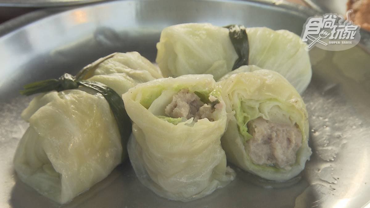 「高麗菜捲」內餡油蔥味很濃郁。