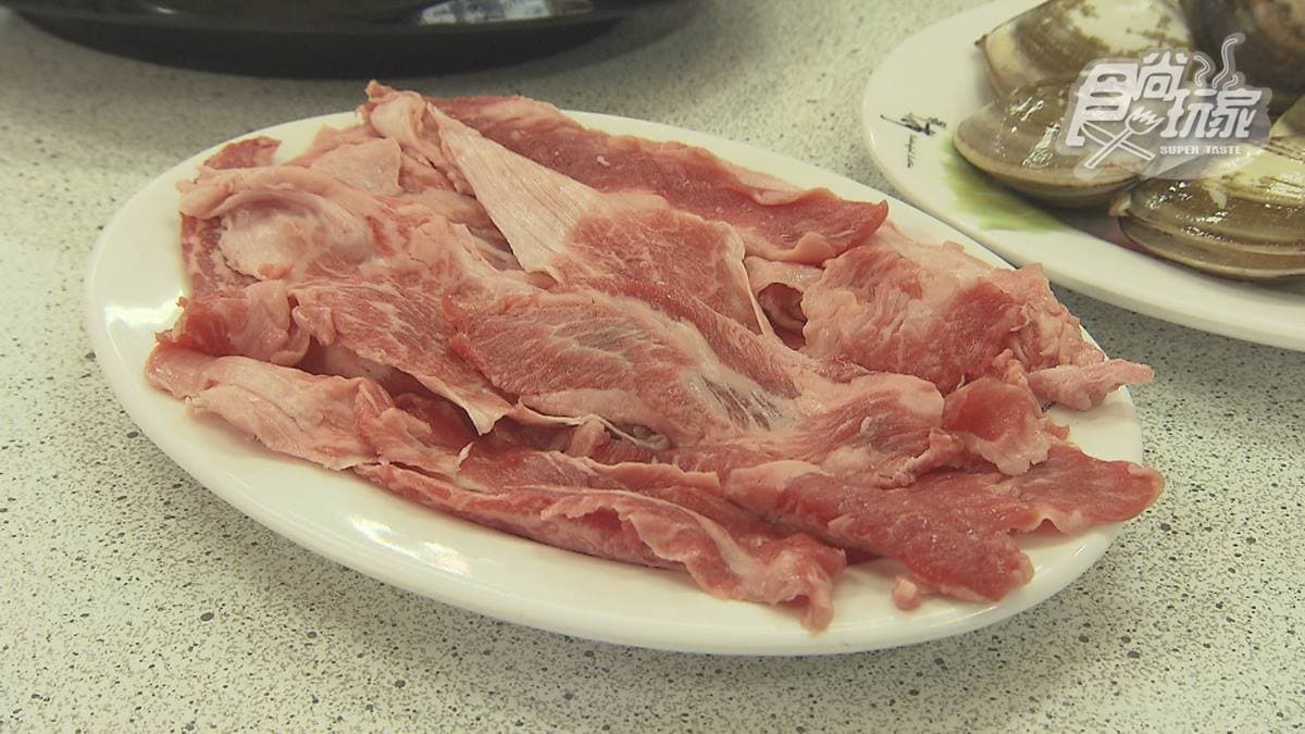 店家的牛肉都是選用溫體牛。