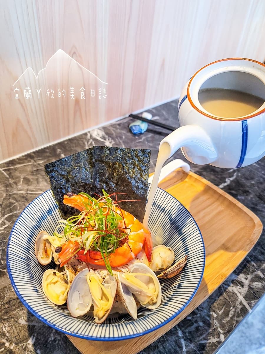 花蓮「排隊麵店」登陸北部！免費加湯加麵超佛，老饕最愛「膠原蛋白魚湯」