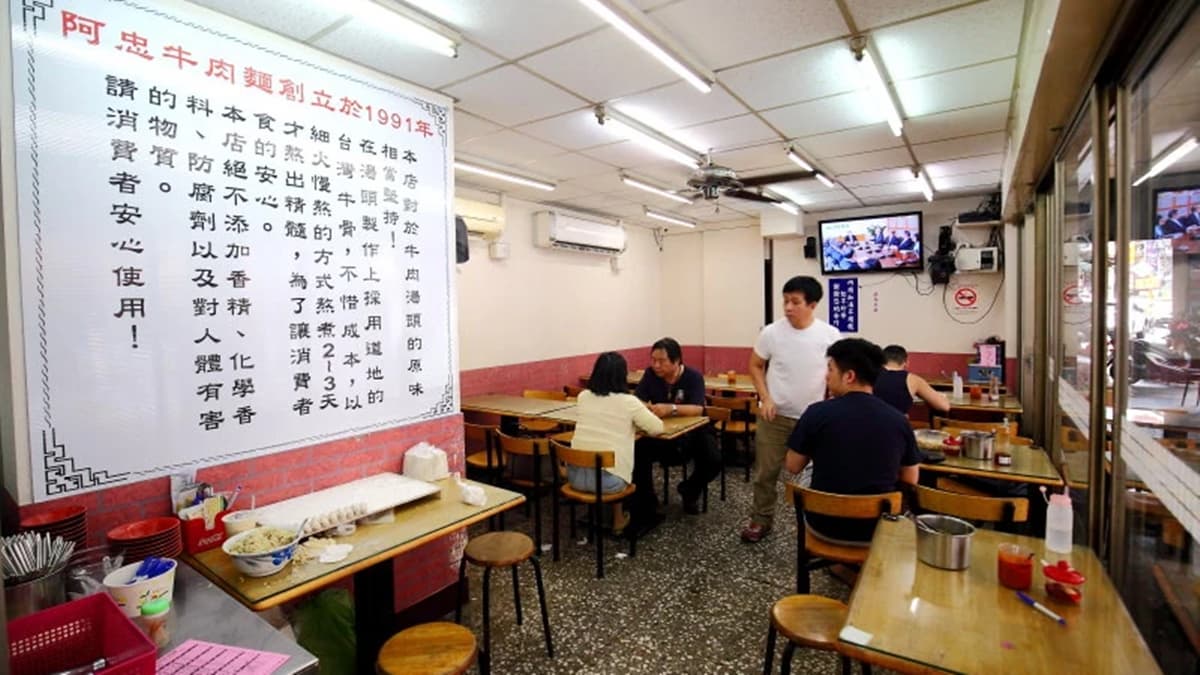 店家的用餐區域分為室內和室外區。（圖片來源：大手牽小手玩樂趣）