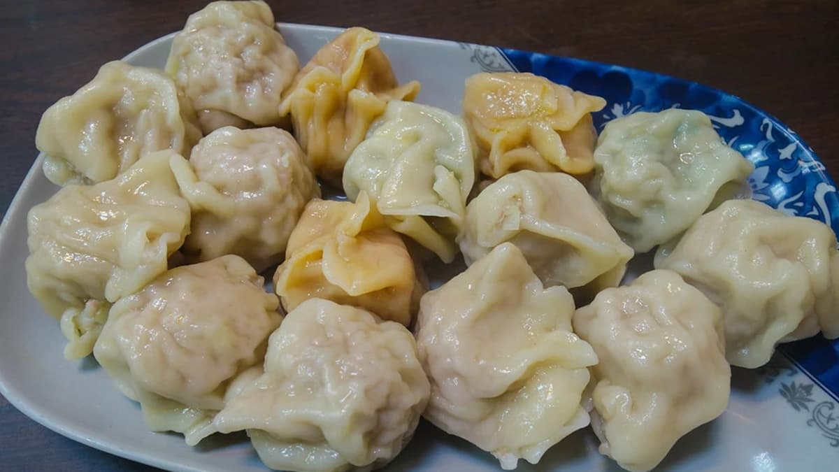 水餃有韮菜鮮肉、高麗菜鮮肉、紅蘿蔔鮮肉３種口味。（圖片來源：Nancy將的生活筆計本）