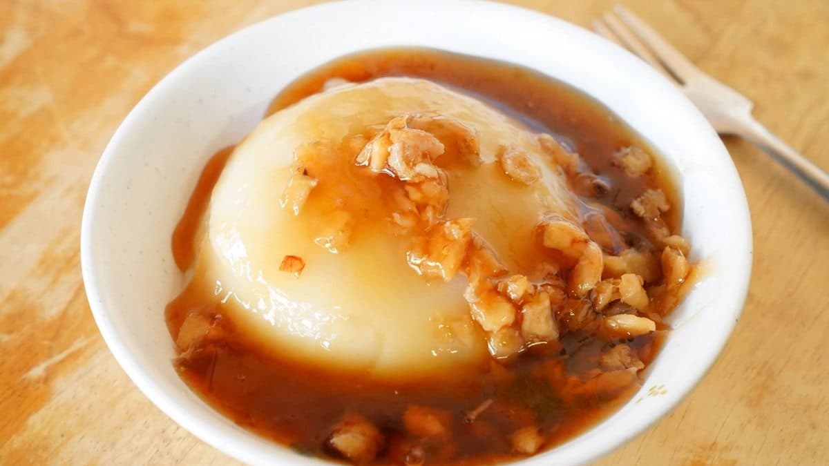很古早味的白粿，吃得到米香與「粿」的扎實感。（圖片來源：美食好芃友）