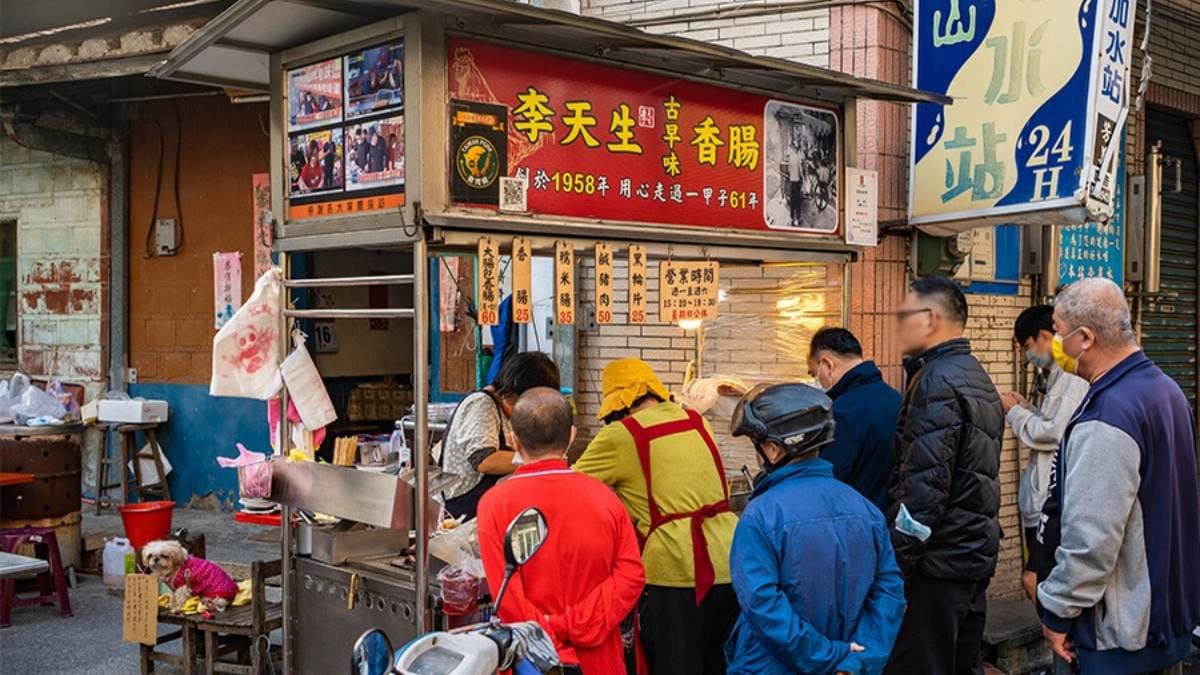 「李天生古早味香腸」地點位在左營大路旁的巷弄內。（圖片來源：虎麗笑嗨嗨）