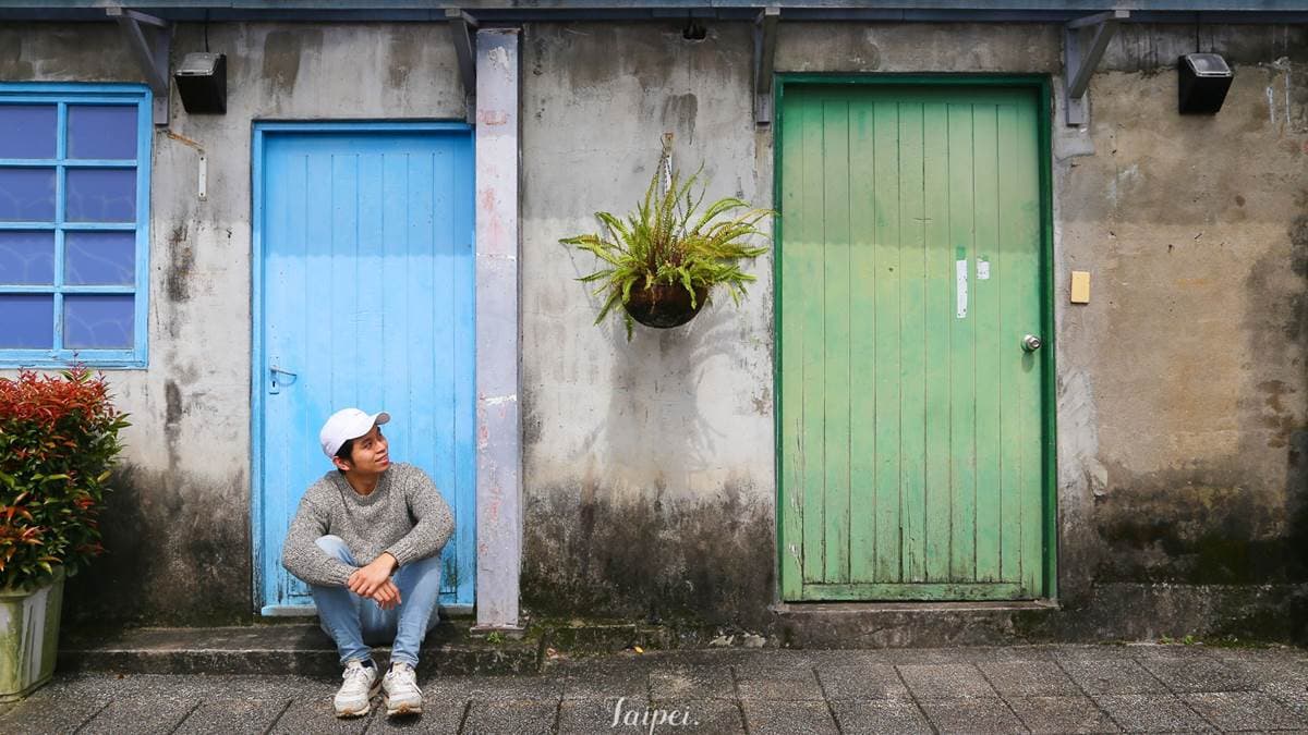 簡單的背景意外好拍，矮平房子特別可愛。（圖片來源：又要飛去哪！？）