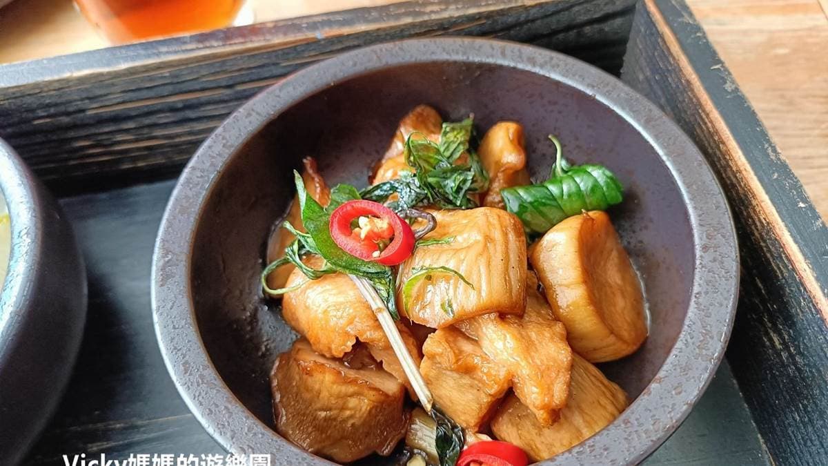 小菜首推三杯杏鮑菇，分量很足。（圖片來源：Vicky媽媽的遊樂園）