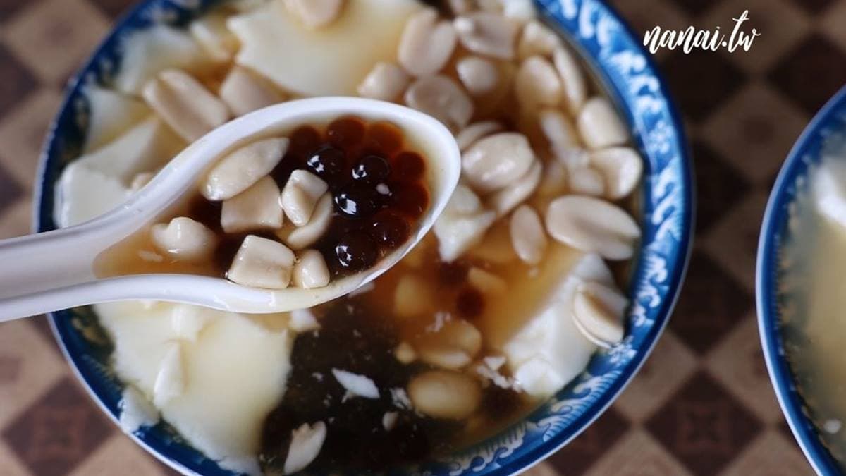 豆花口感綿密，入口時黑糖香氣在口中蔓延。（圖片來源：Nana愛旅行札記）