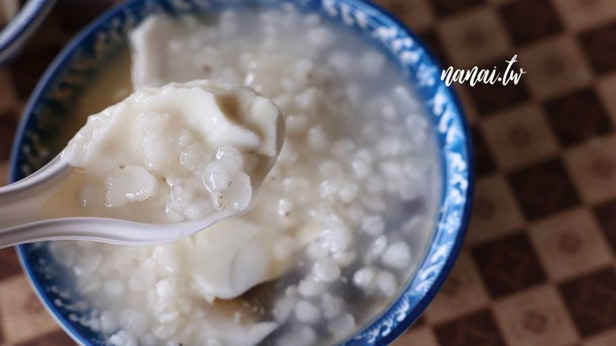「綜合豆花」可自由搭配２種配料，薏仁又軟又香很好入口。（圖片來源：Nana愛旅行札記）