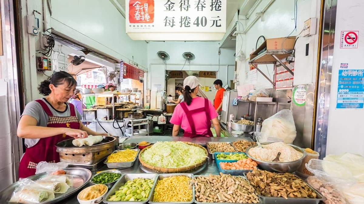 「金得春捲」是營業超過70年的台南美食老店。（圖片來源：小佳的幻想世界）