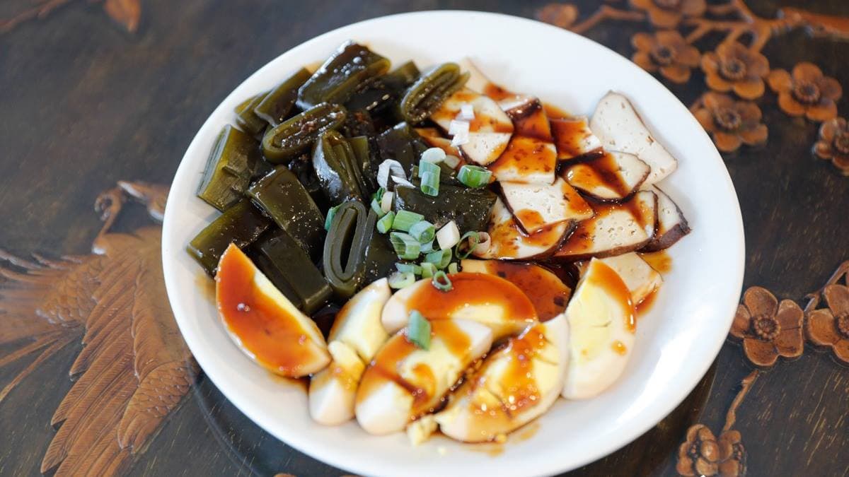 「滷味拼盤」滷得很入味，超級下飯。（圖片來源：卡夫卡愛旅行）