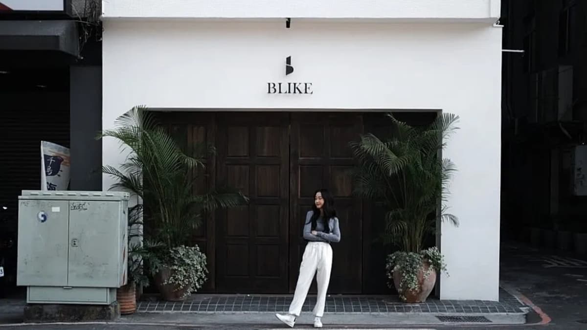 「Blike奶茶專門」純白系裝潢搭配南洋風設計，有讓人置身泰國的錯覺。（圖片來源：肉依小姐吃什麼）