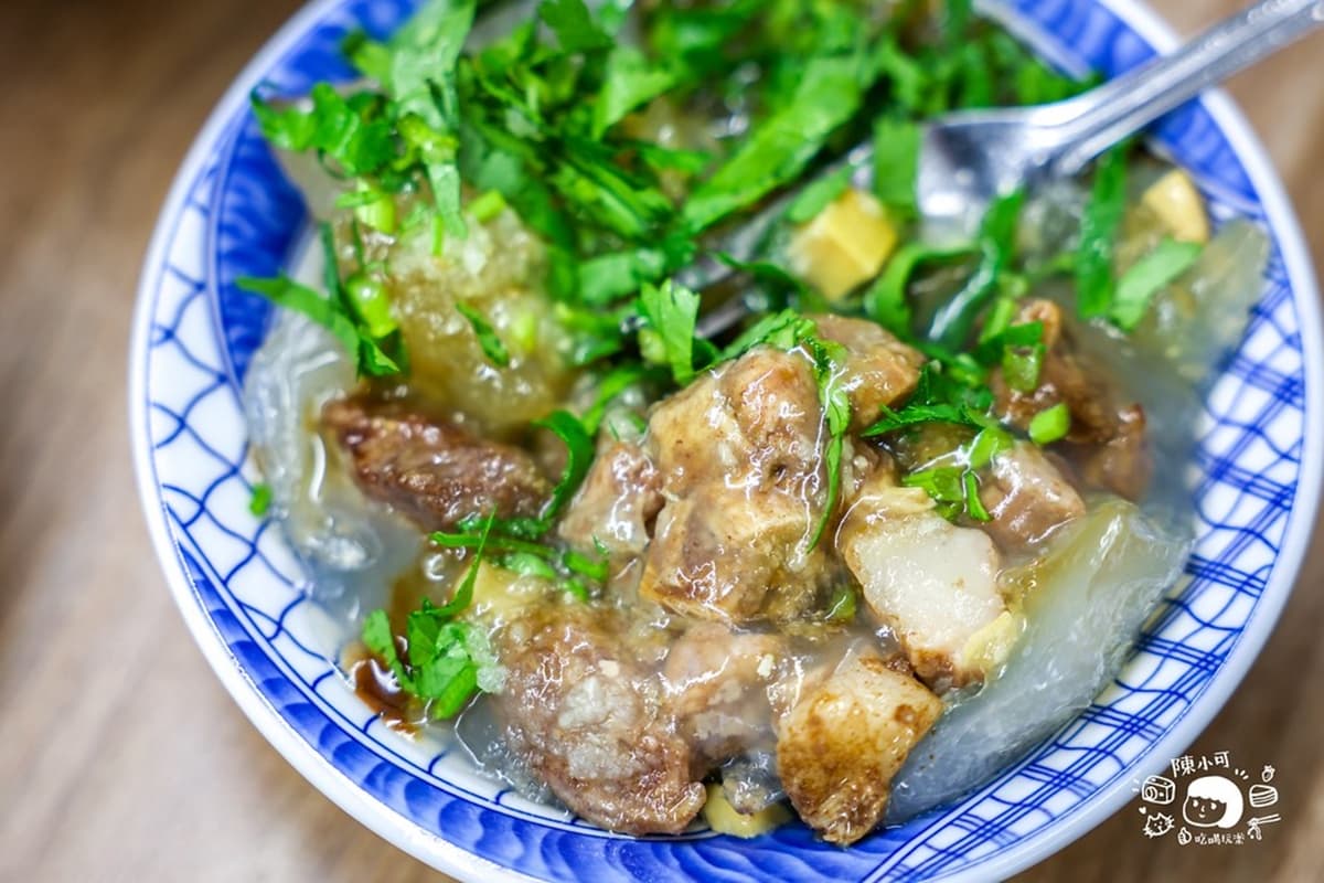 整套65元吃飽飽!夜市「滿料肉圓」三重人都激推,貢丸湯還能無限續湯喝到爽 整套65元吃飽飽!夜市「滿料肉圓」三重人都激推,貢丸湯還能無限續湯喝到爽