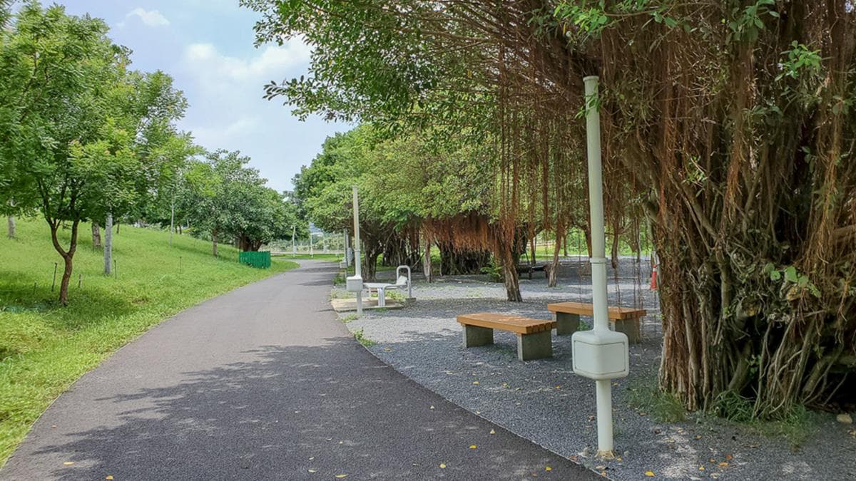 公園內充滿花園造景與步道，來這裡散步超愜意～（圖片來源：遇見天使Angela）