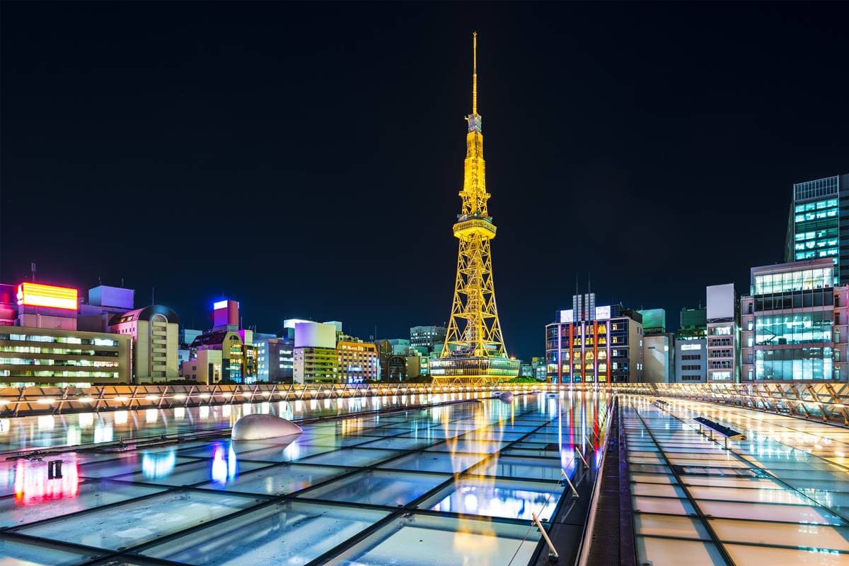 東京鐵塔都市傳說！情侶目擊「熄燈瞬間」感情不散，日人跪求「施工也照舊」