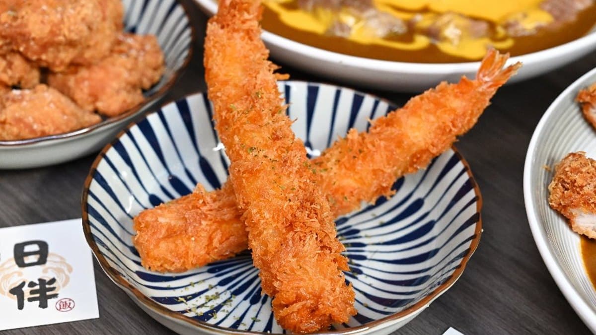 現點現炸的黃金炸蝦，外皮香脆不油膩。（圖片來源：糖糖’s 享食生活）