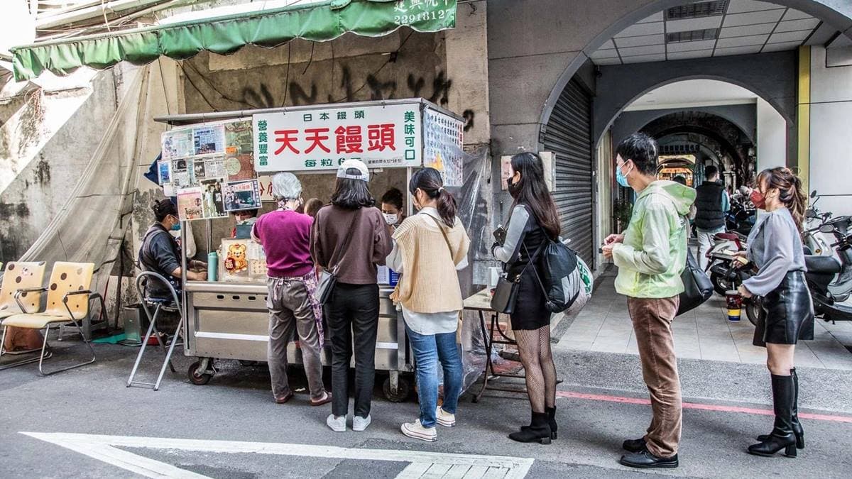 「天天饅頭」創立於民國38年，是許多在地人記憶中的思鄉好味道。（圖片來源：大手牽小手。玩樂趣）