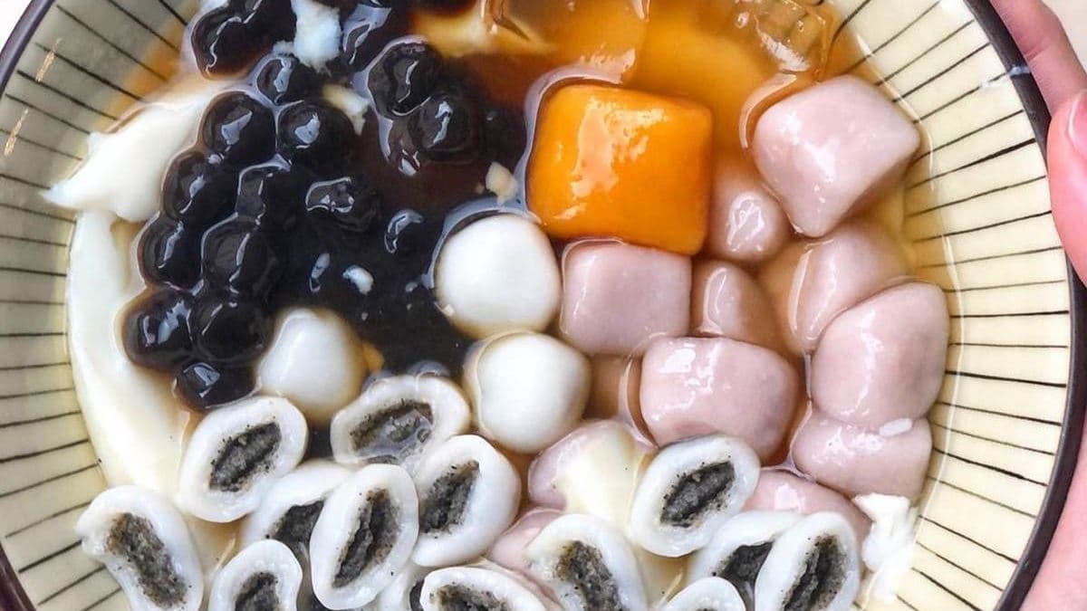 豆花莊最吸引饕客的地方，就是五花八門的美味配料。（圖片來源：IG@amos0716）