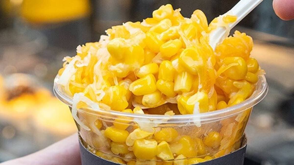 起司控就吃「雙倍起司玉米」，趁熱享用還會拉絲！（圖片來源：虎麗笑嗨嗨）