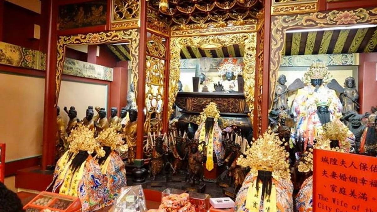 「台北霞海城隍廟」的城隍夫人，主要是保祐夫妻感情和睦、家庭幸福美滿。（圖片來源：貓大爺部落格）