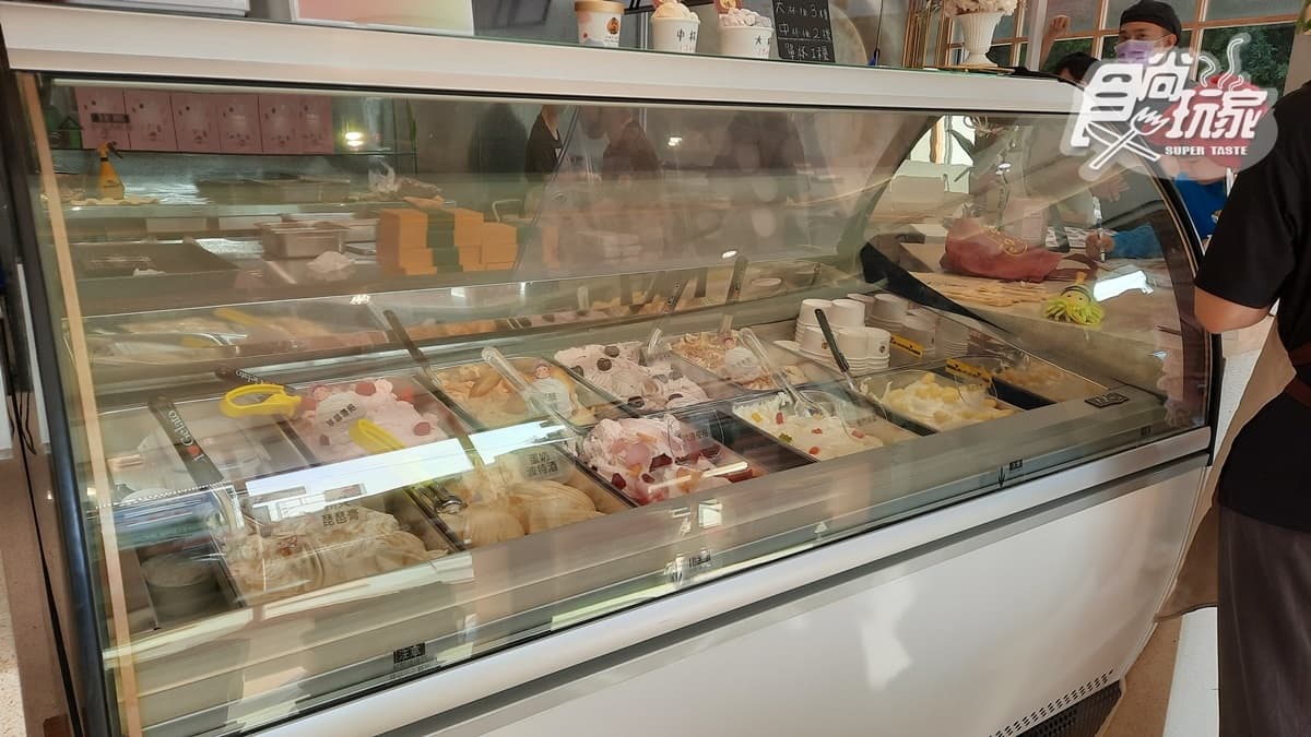 店內不只賣麻糬，還有冰淇淋喔！