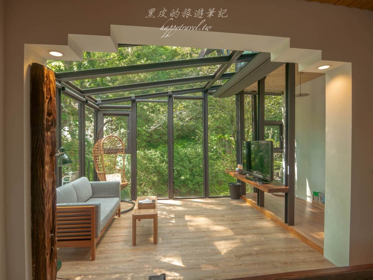 最難搶訂「森林景觀民宿」在這！空房一釋出就秒殺，住玻璃屋躺床就能看星星