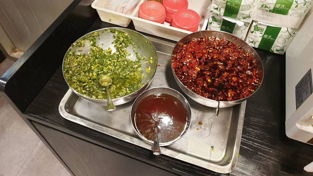 餐具及醬汁都是自取的方式，可依據自身喜好無限取用。（圖片來源：米寶麻幸福滿載）
