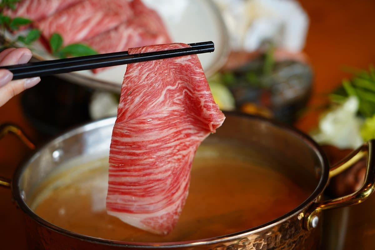 吃火鍋就送「免費住1晚」!超狂飯店爽吃和牛龍蝦鍋,再免費住網美房型打卡 吃火鍋就送「免費住1晚」!超狂飯店爽吃和牛龍蝦鍋,再免費住網美房型打卡
