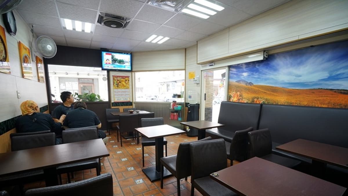 店內用餐環境雖然不算大，但是還滿乾淨的。（圖片來源：跳躍的宅男）
