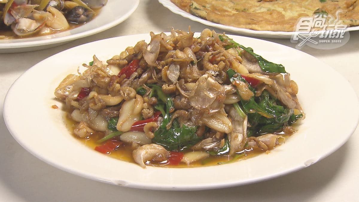 深夜下酒菜首選！30年「現炒螺肉」香辣堪稱白飯殺手，罕見「螺肉蛋」也必吃