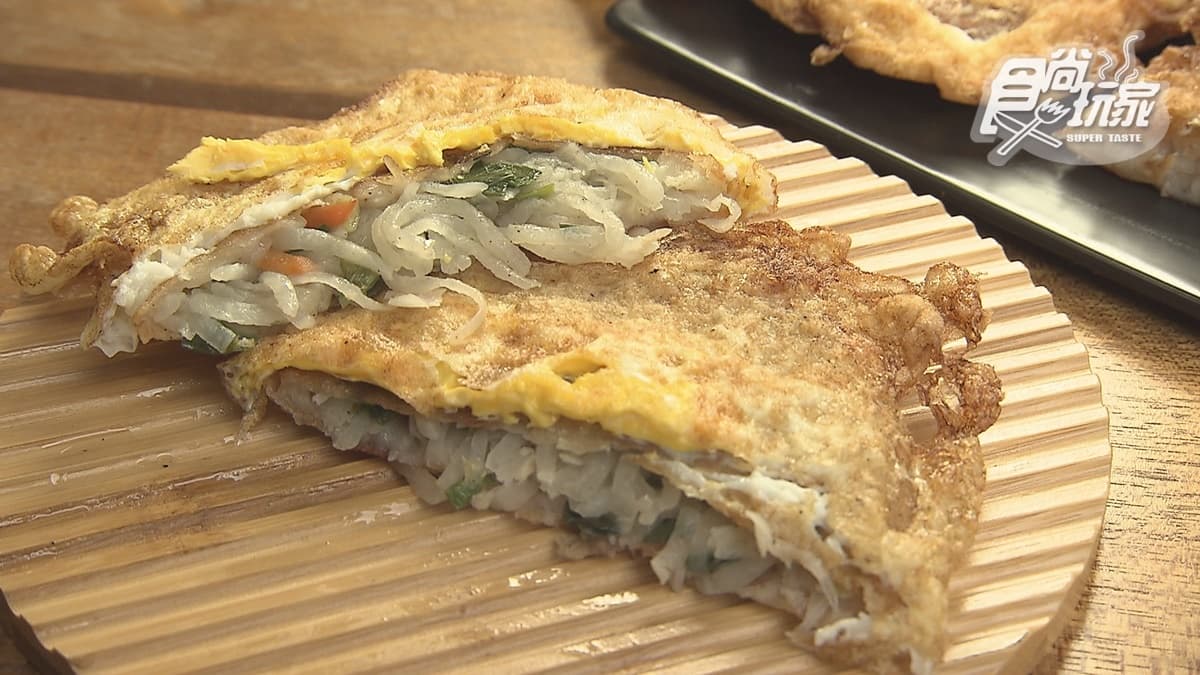 老字號「巷仔口蘿蔔絲餅（遼寧店）」是在地人激推的美食。