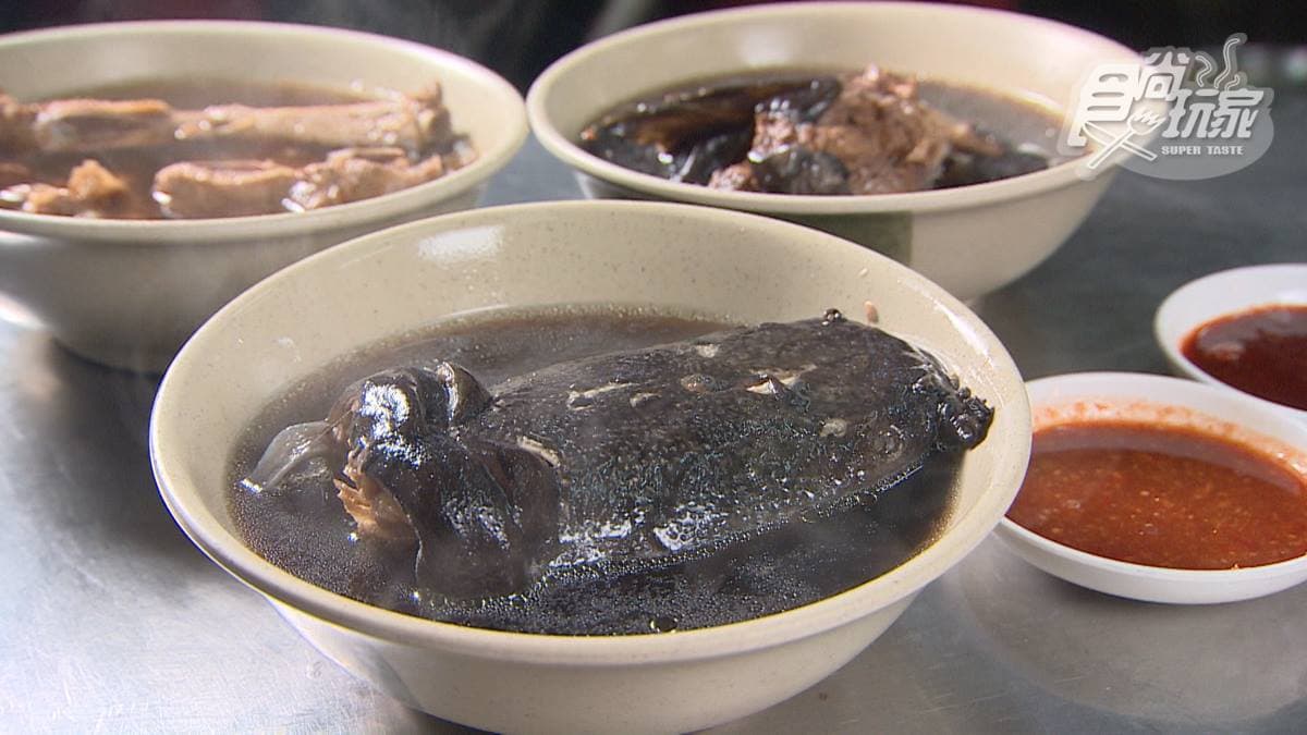 「土虱頭」吃起來油脂豐富，口感很滑嫩。